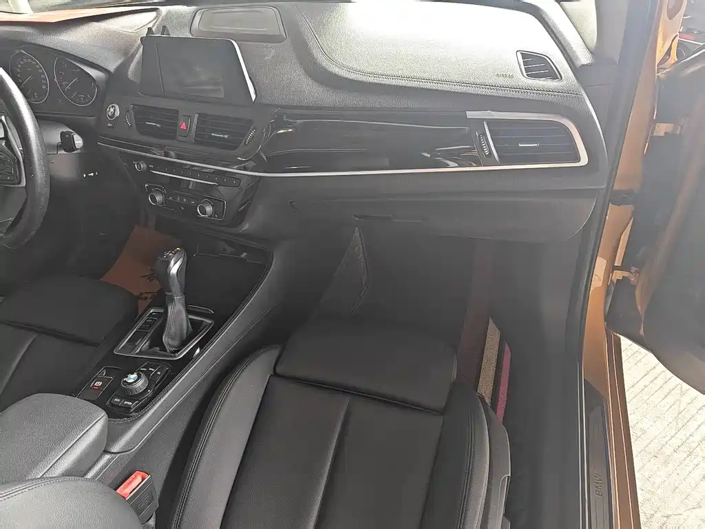 BMW 1 Series 2017 118i Sports купить на сайте DeffCars