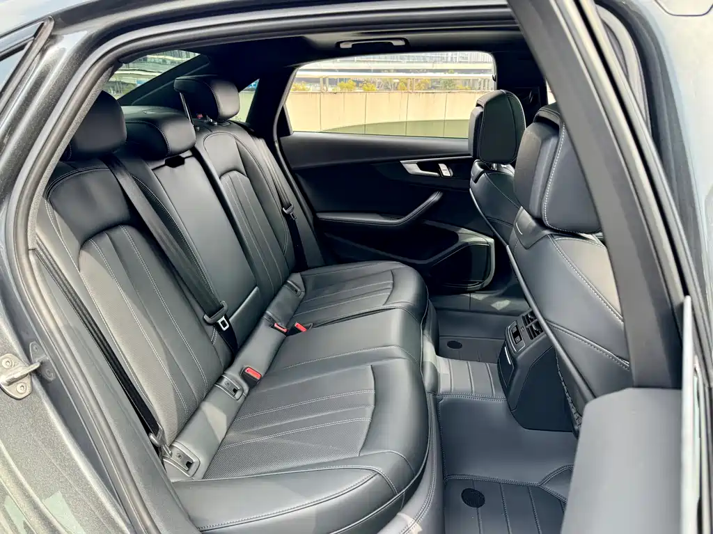 Audi A4L 2024 40 TFSI luxury and dynamic model купить на сайте DeffCars