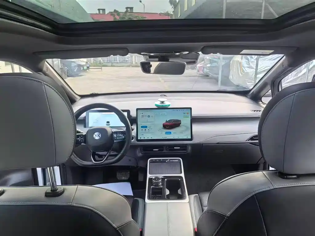 Hechuang Z03 2022 model 510km cool version 135kW 63.98kWh купить на сайте DeffCars