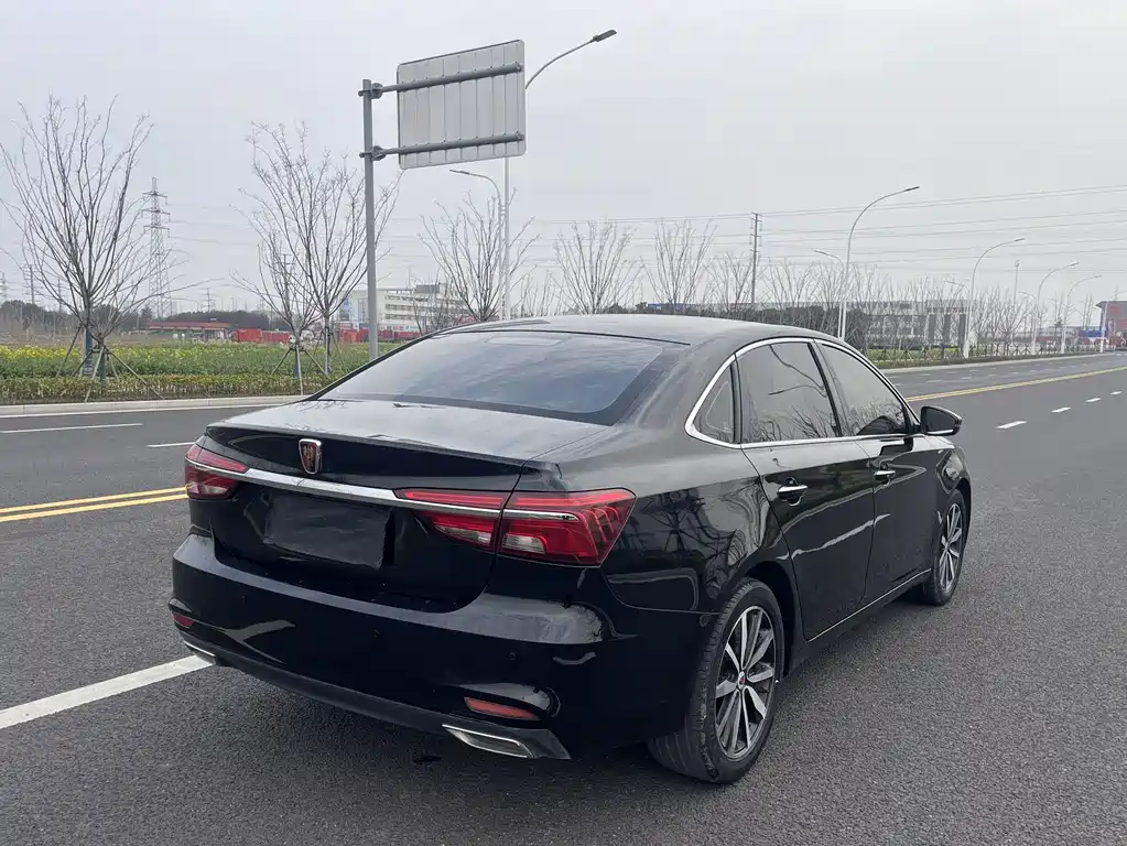 Roewe i6 Classic 2018 20T Automatic Flagship Edition купить на сайте DeffCars