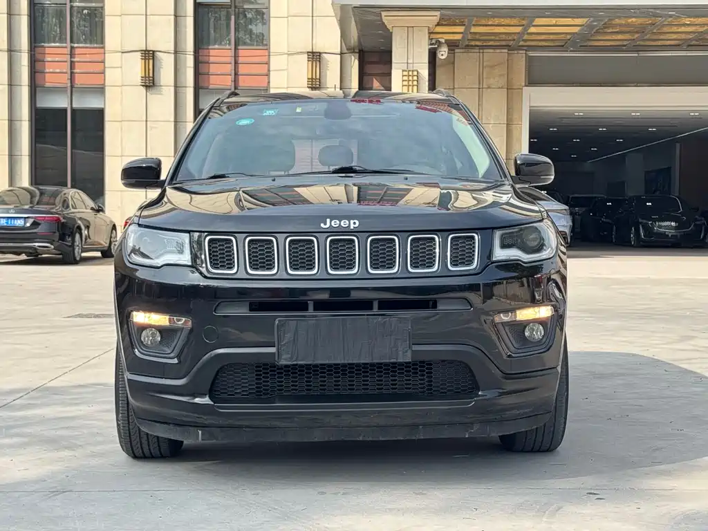 Compass 2017 200T Automatic Home Edition купить на сайте DeffCars