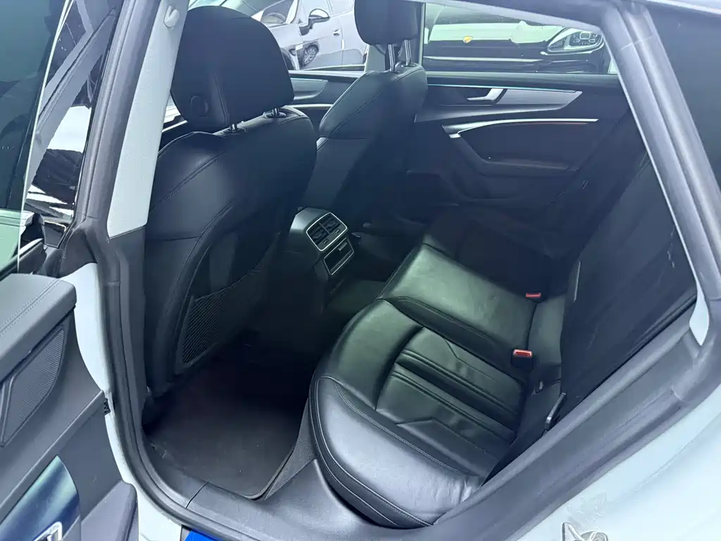 Audi A7 2021 45 TFSI Premium Selection купить на сайте DeffCars