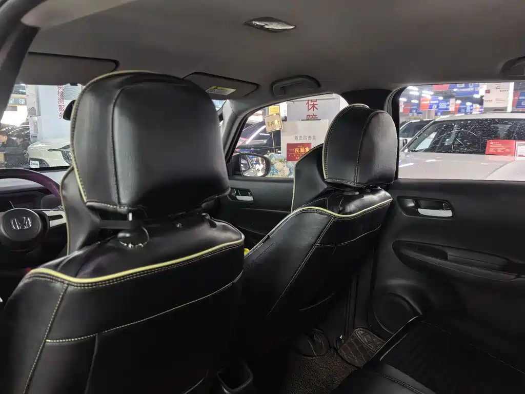 Fit 2021 1.5L CVT Fashion Edition купить на сайте DeffCars