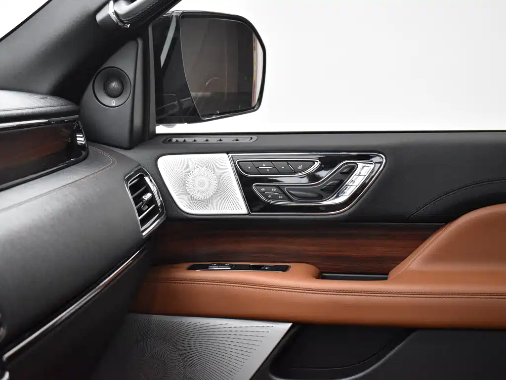 Navigator 2020 3.5T Honor Edition купить на сайте DeffCars