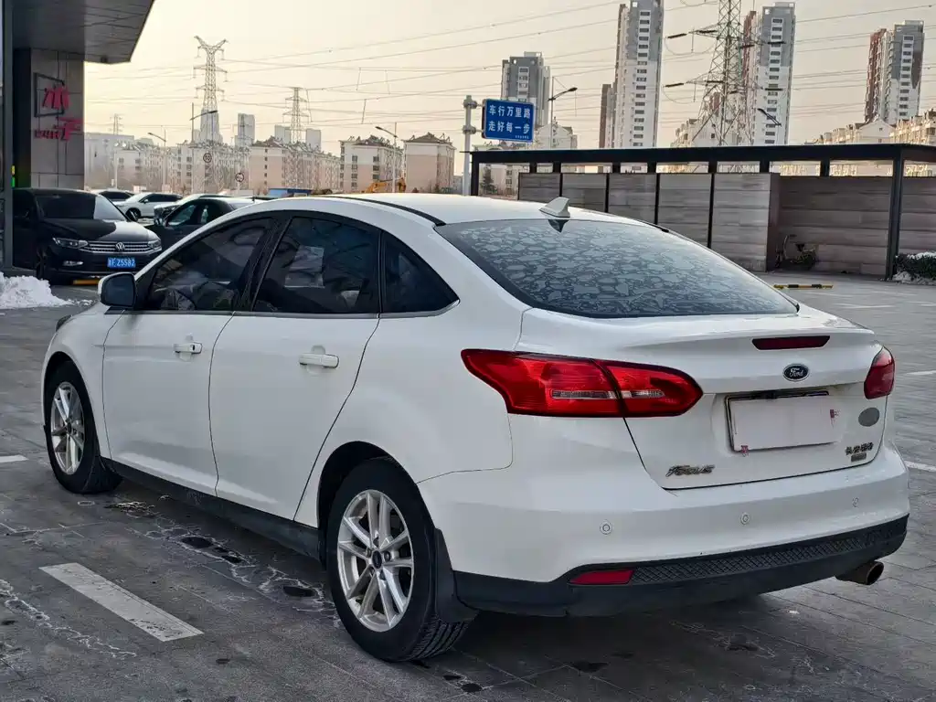 Focus 2017 Sedan EcoBoost 180 Automatic Elite купить на сайте DeffCars