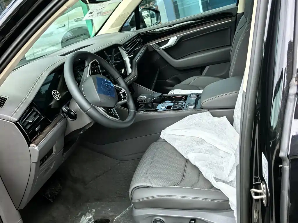 Touareg 2026 3.0TSI Ruijing Edition Obsidian Sports Package купить на сайте DeffCars