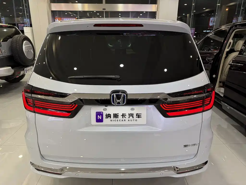Alison 2024 2.0L e:HEV Deluxe Edition купить на сайте DeffCars