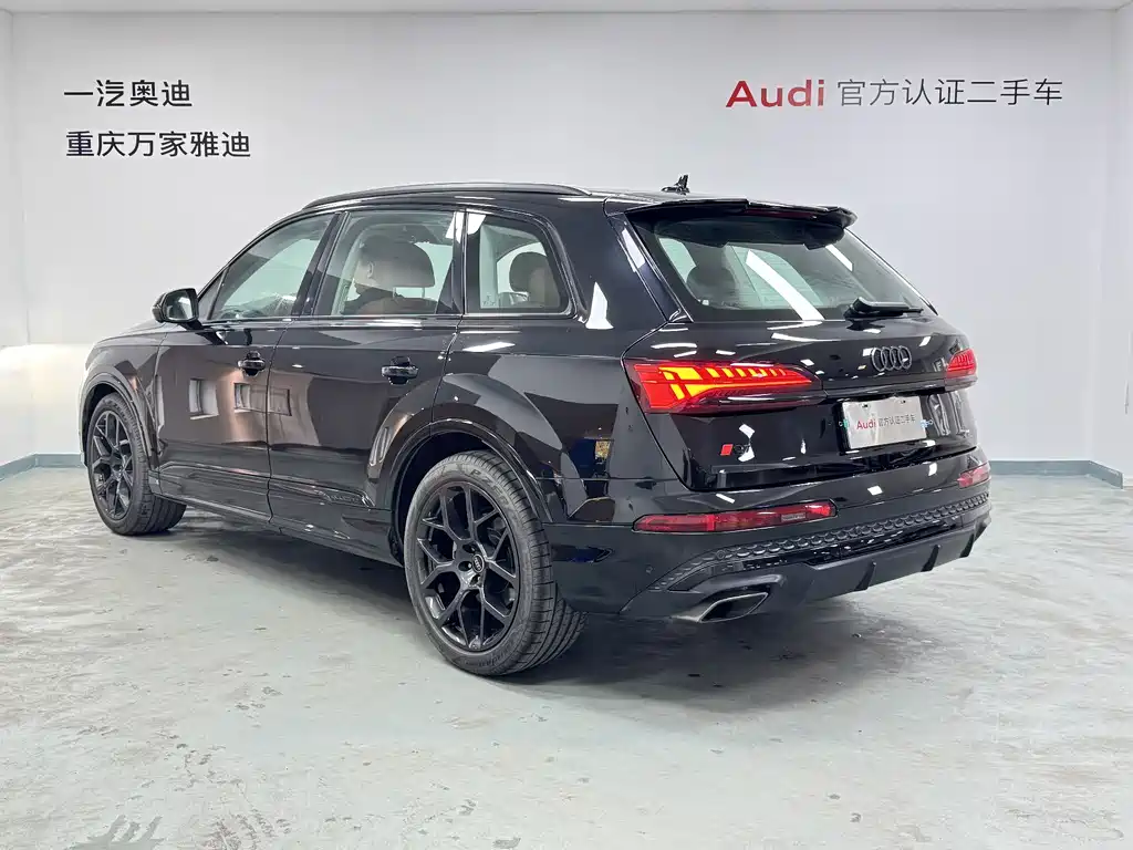 Audi Q7 2024 45 TFSI quattro S line Black Warrior купить на сайте DeffCars