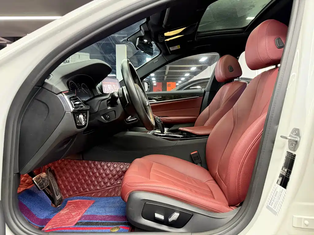 BMW 5 Series 2019 530Li Leading M Sports Package купить на сайте DeffCars
