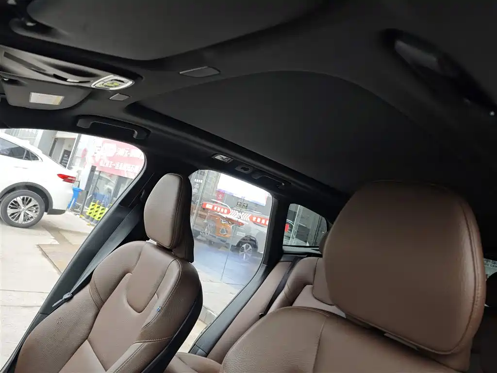Volvo XC60 2021 T5 four-wheel drive Zhiyi Luxury Edition купить на сайте DeffCars