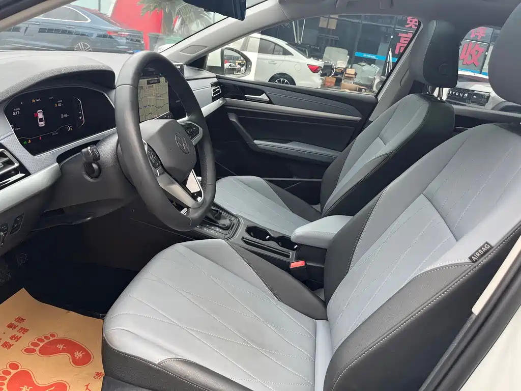 Lavida 2024 1.5L Automatic Starry Sky Five Million Edition купить на сайте DeffCars