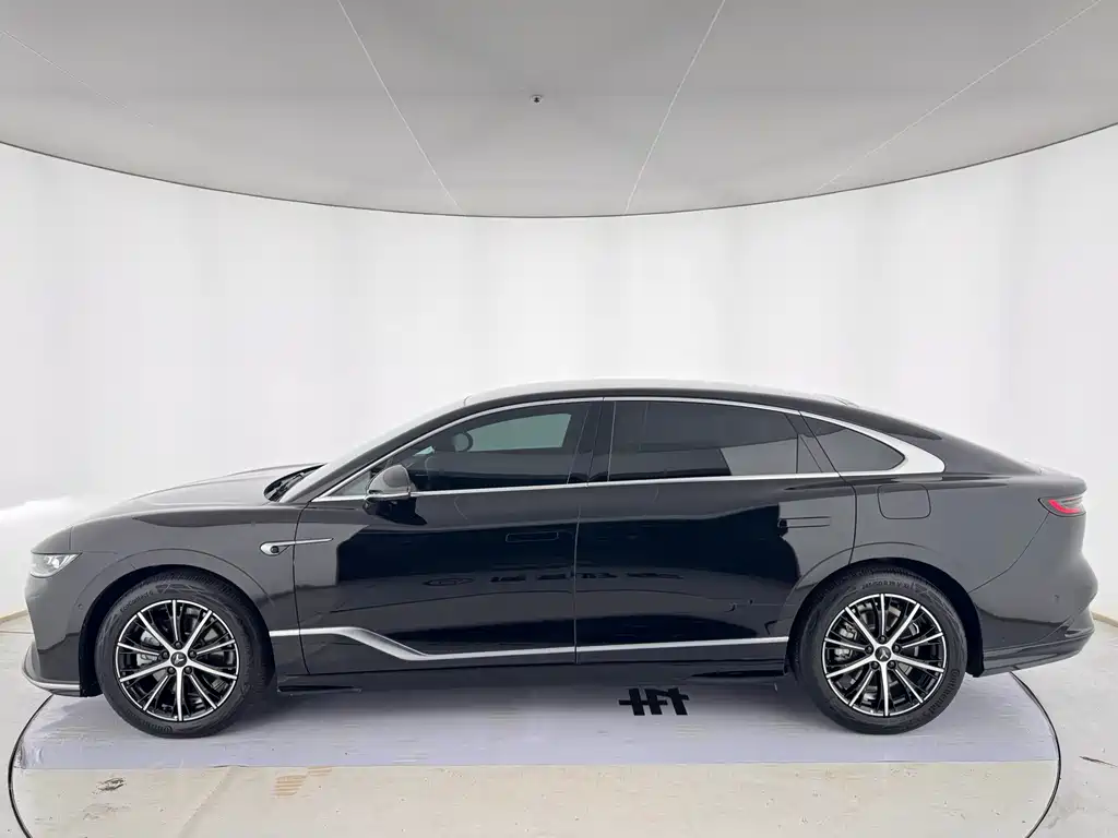 Lantu Chasing Light 2024 PHEV four-wheel drive super long range executive version купить на сайте DeffCars