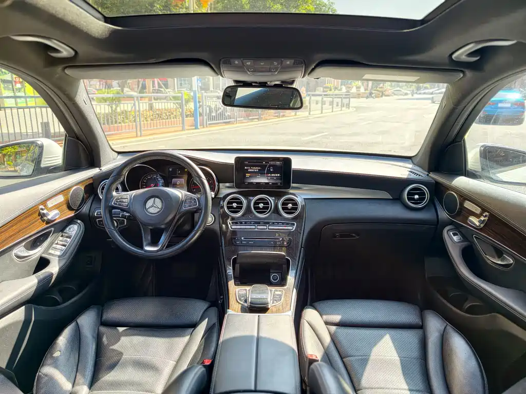 Mercedes-Benz GLC 2017 GLC 260 4MATIC luxury model купить на сайте DeffCars