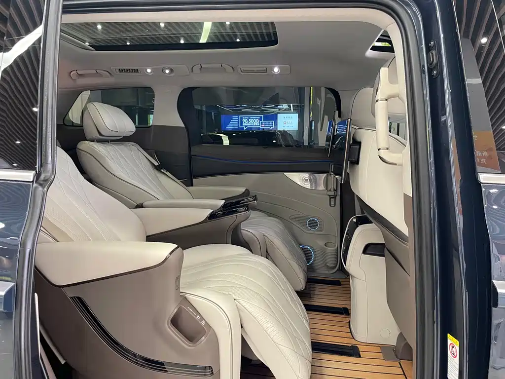 Denza D9 2022 DM-i 970 four-wheel drive premium model купить на сайте DeffCars