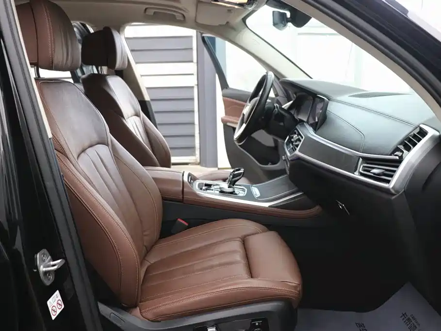 BMW X7 2020 xDrive40i Leading Luxury Package купить на сайте DeffCars