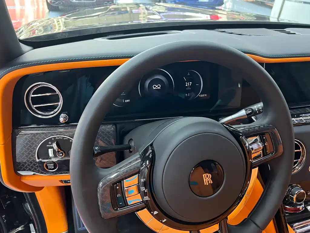 Cullinan 2024 Black Badge купить на сайте DeffCars