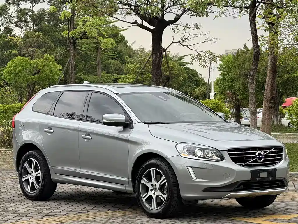 Volvo XC60 imported 2014 T5 Zhiya version купить на сайте DeffCars