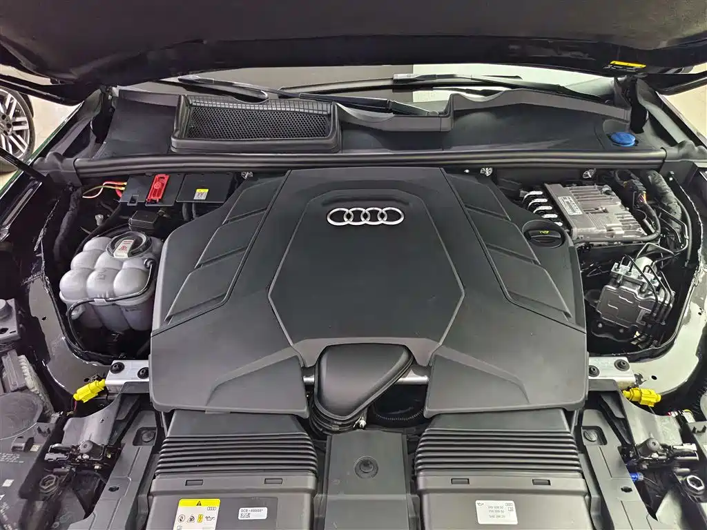 Audi Q7 2022 55 TFSI quattro S line sports купить на сайте DeffCars