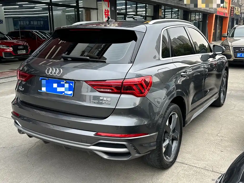 Audi Q3 2022 35 TFSI Fashionable and Dynamic купить на сайте DeffCars
