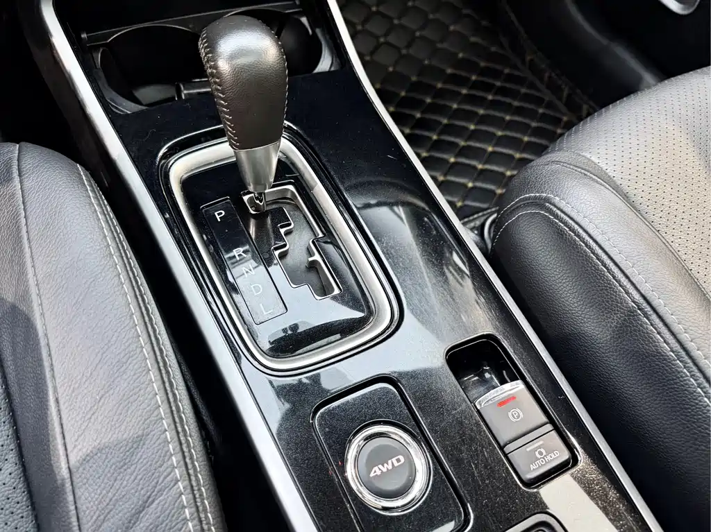 Outlander 2018 2.4L four-wheel drive elite version 5 seats купить на сайте DeffCars