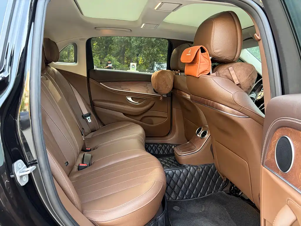Mercedes-Benz E-Class New Energy 2022 E 350 e L plug-in hybrid sedan купить на сайте DeffCars