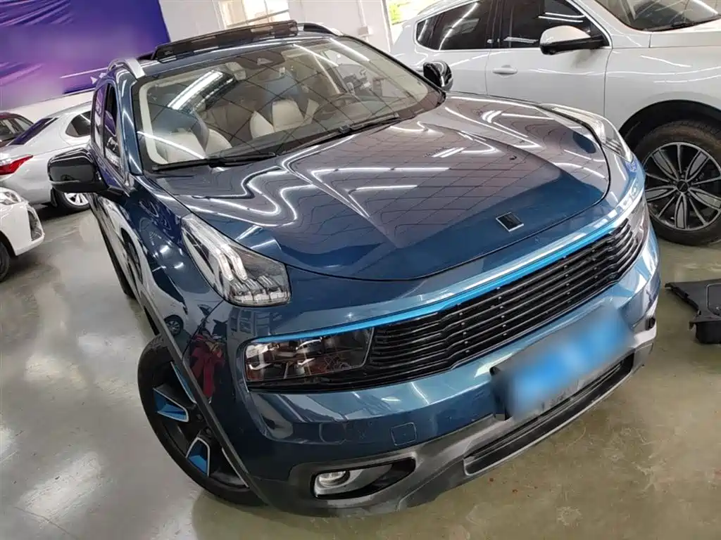 Lynk & Co 01 2017 2.0T 2WD Yao Pro Edition купить на сайте DeffCars