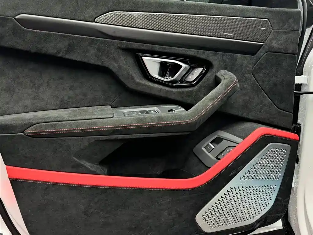 Urus 2022 4.0T V8 Performante купить на сайте DeffCars