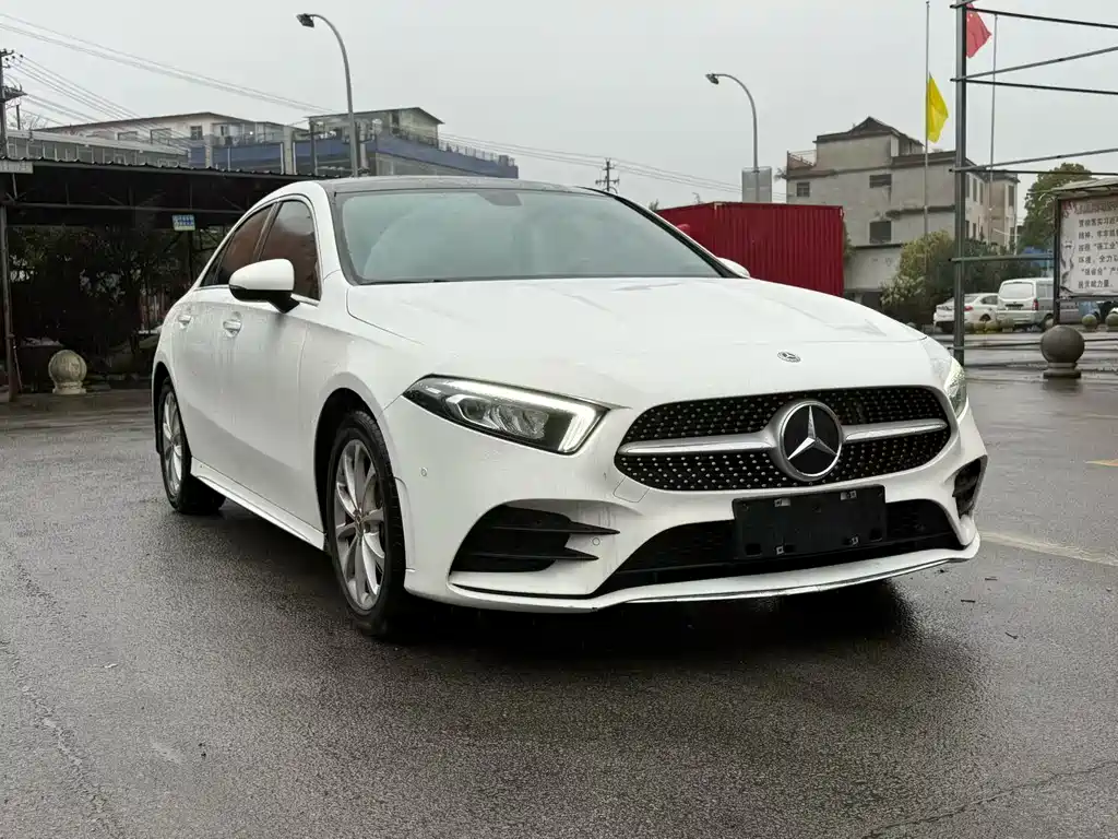 Mercedes-Benz A-Class 2021 A 200 L Sports Sedan Dynamic Type купить на сайте DeffCars