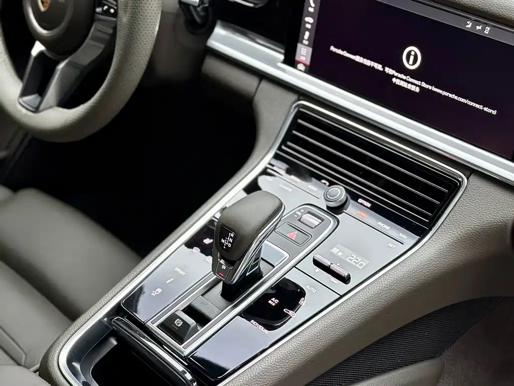 Panamera 2017 Panamera 4 Executive Extended Edition 3.0T купить на сайте DeffCars