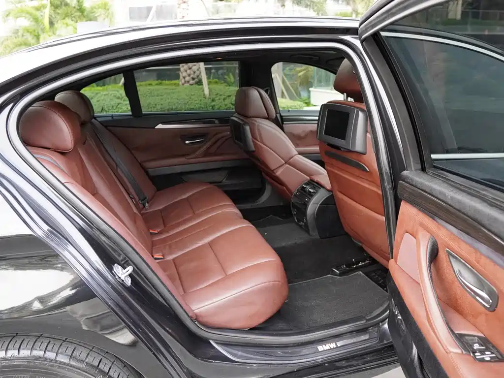 BMW 5 Series 2011 535Li Luxury купить на сайте DeffCars