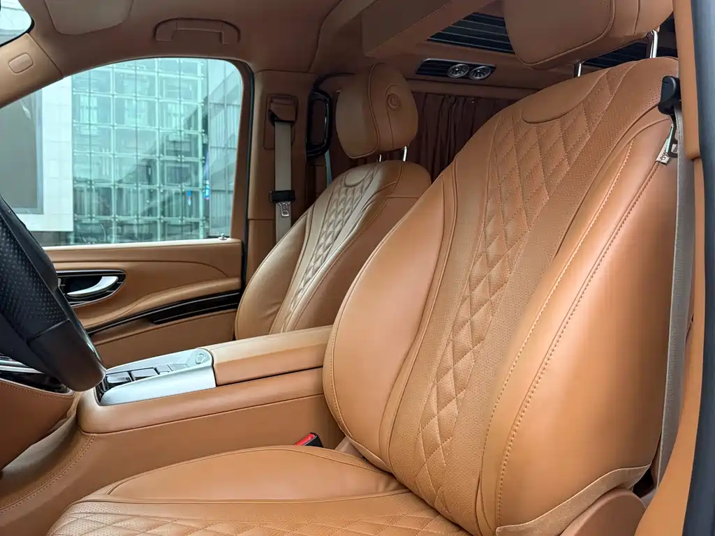 Mercedes-Benz V-Class 2022 V 260 L Long Wheelbase Luxury Edition купить на сайте DeffCars
