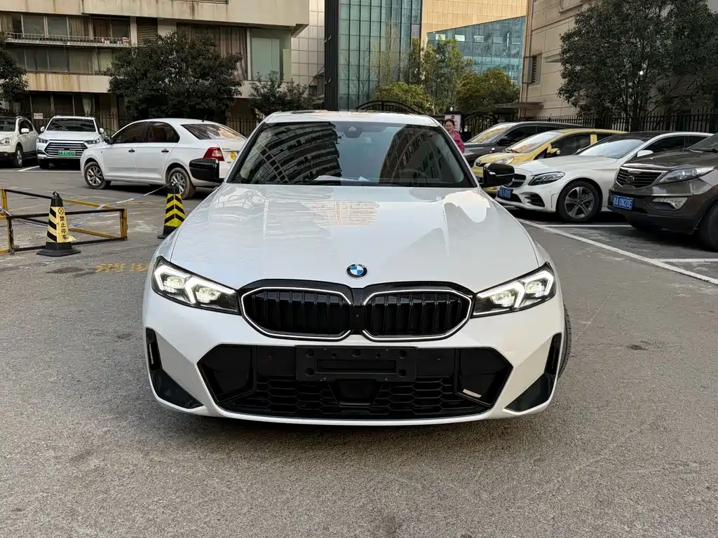 BMW 3 Series 2025 330Li M Sports Night Package купить на сайте DeffCars