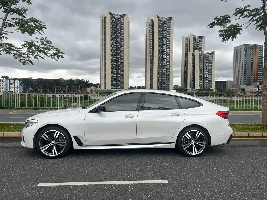 BMW 6 Series GT 2018 640i xDrive M Sports Package купить на сайте DeffCars