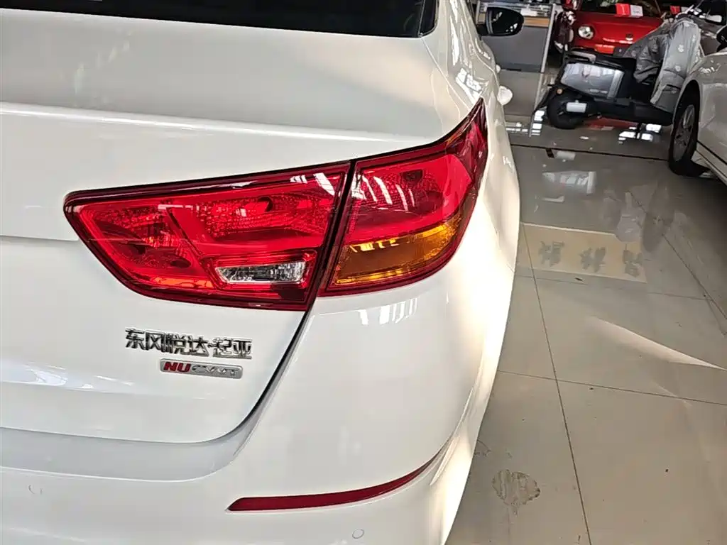 Kia K5 2015 2.0L automatic GL купить на сайте DeffCars
