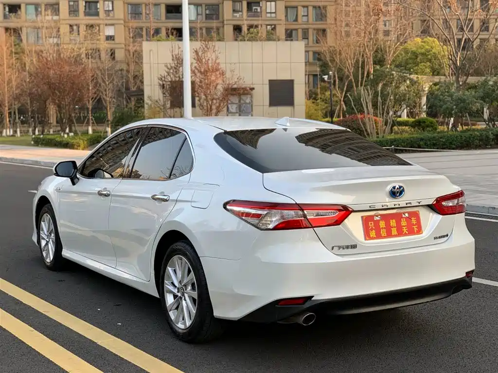 Camry 2021 Dual Engine 2.5HGVP Leading Edition купить на сайте DeffCars
