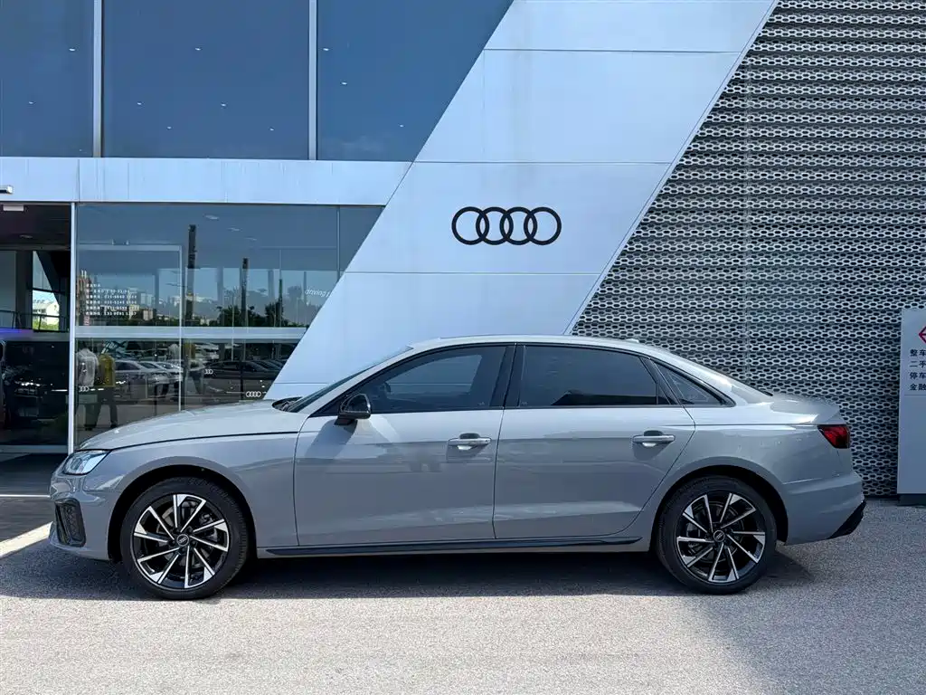 Audi A4L 2026 model 2 million Yuexiang version 40 TFSI luxury and dynamic model купить на сайте DeffCars