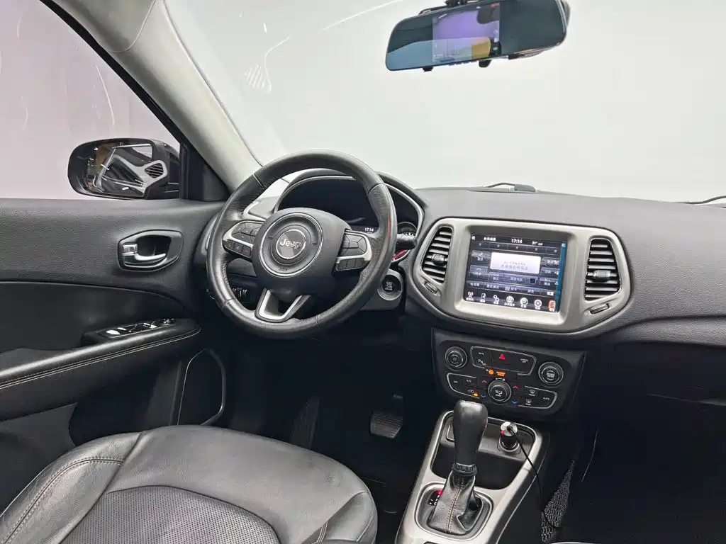 Compass 2017 200T Automatic Home Edition купить на сайте DeffCars