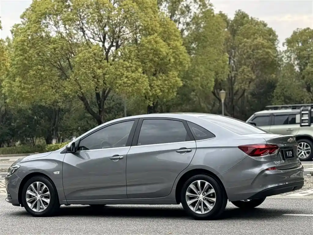 Cruze 2022 320 Automatic Sunroof Edition купить на сайте DeffCars