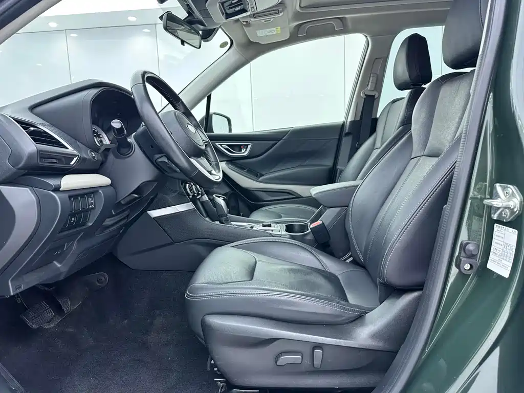 Forester 2022 2.0i AWD Deluxe Edition EyeSight купить на сайте DeffCars