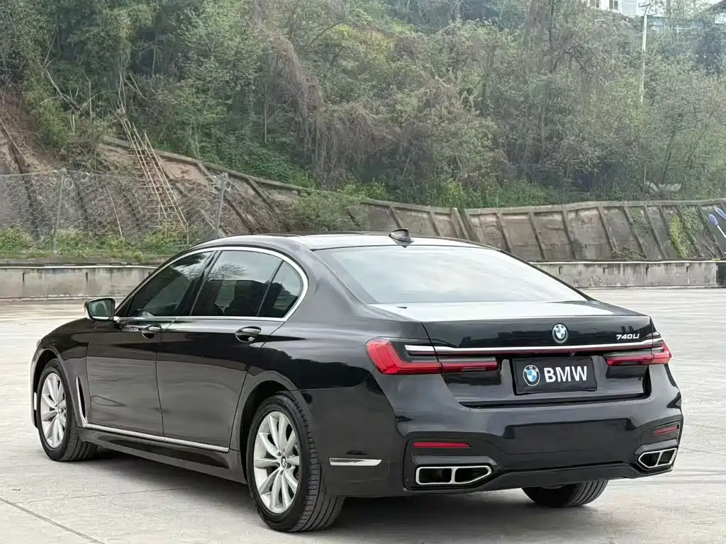 BMW 7 Series 2016 730Li Luxury купить на сайте DeffCars
