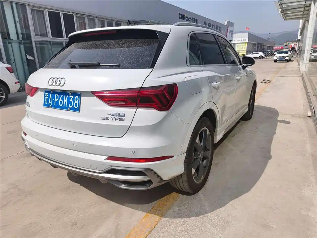 Audi Q3 2023 35 TFSI Fashionable and Dynamic (1.5T) купить на сайте DeffCars