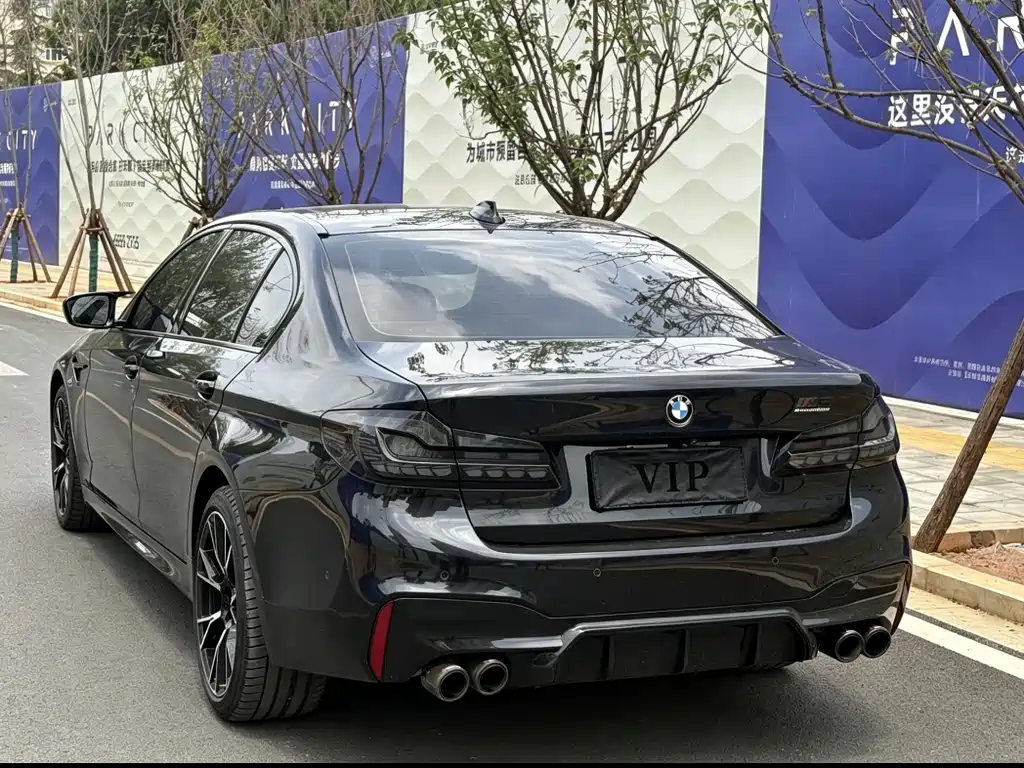 BMW 5 Series 2019 530Li Leading M Sports Package купить на сайте DeffCars