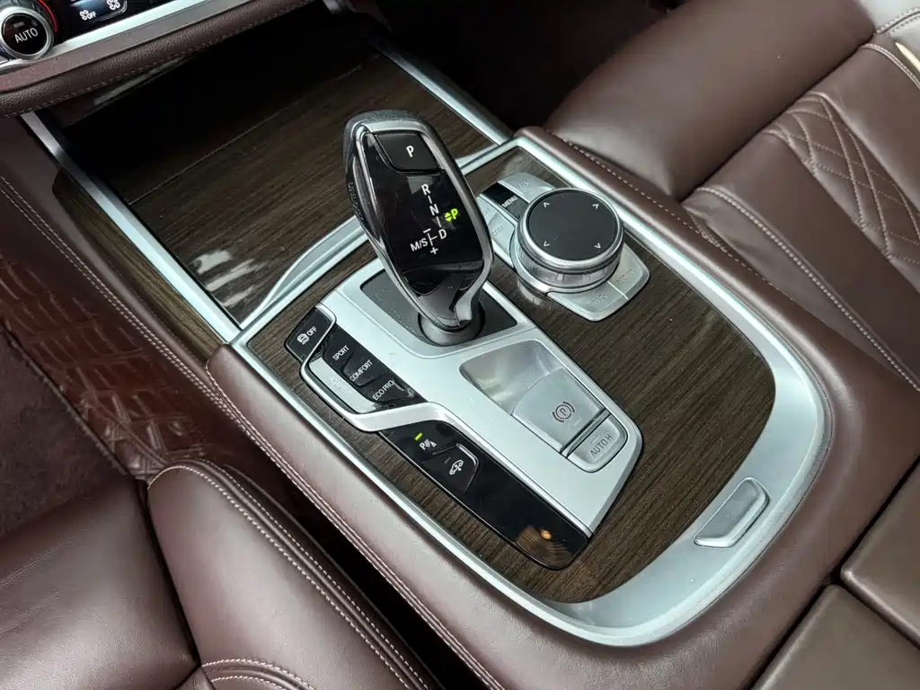 BMW 7 Series 2021 730Li Luxury Package купить на сайте DeffCars