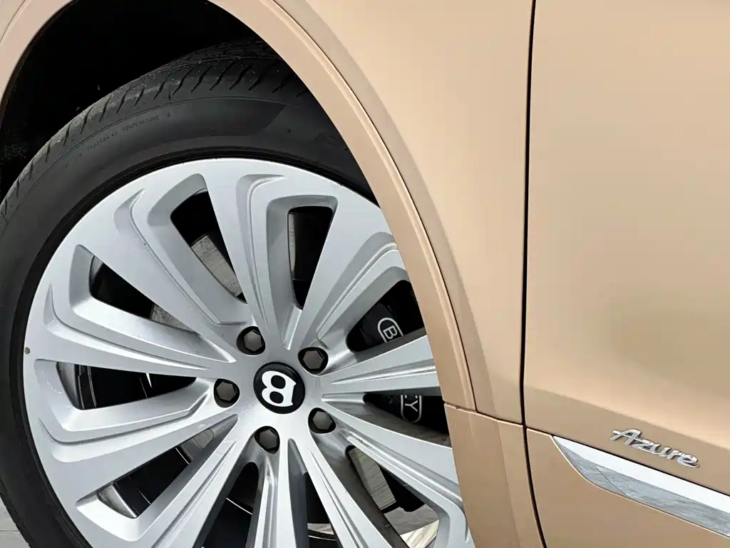 Bentayga 2024 4.0T V8 Yadu Edition купить на сайте DeffCars