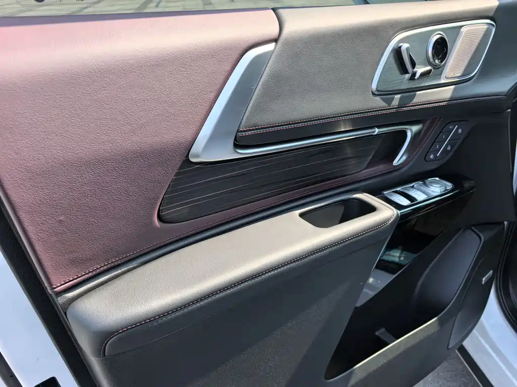 Century 2023 2.0T seven-seat Yuanshi Edition купить на сайте DeffCars