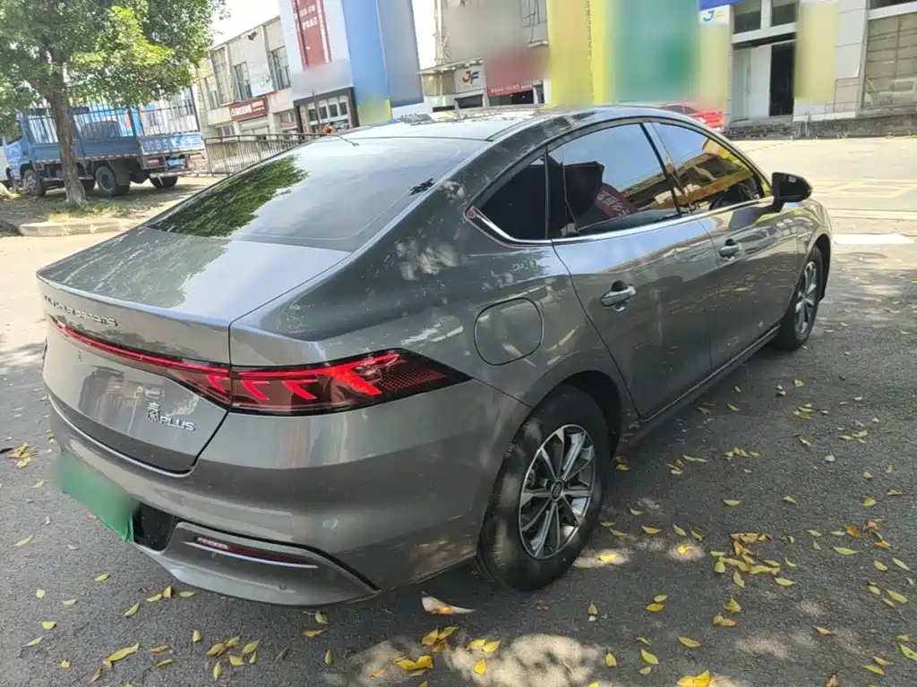 Qin PLUS 2024 Honor Edition DM-i 55KM Leading Type купить на сайте DeffCars