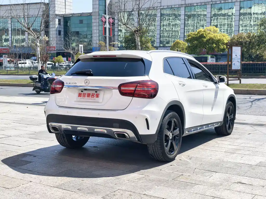 Mercedes-Benz GLA 2019 GLA 200 Fashion Model купить на сайте DeffCars