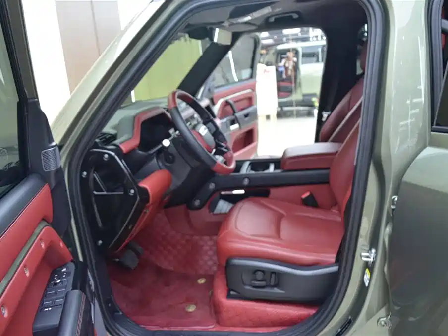 Land Rover Defender 2021 110 P400 Dark Special Edition купить на сайте DeffCars