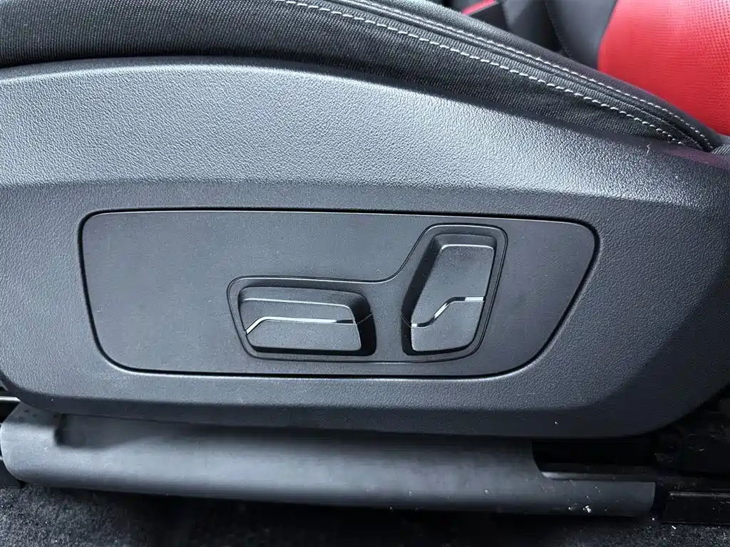 BMW X1 2023 sDrive20Li X Design Package купить на сайте DeffCars