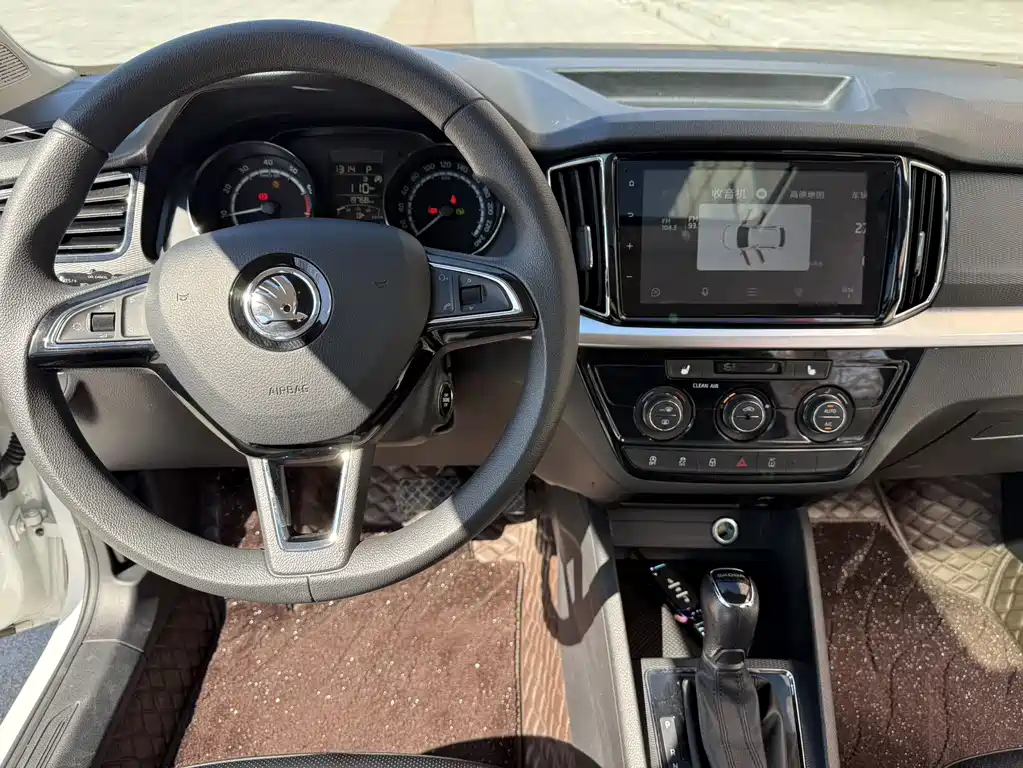 Komic 2023 facelift 1.5L automatic comfort version купить на сайте DeffCars